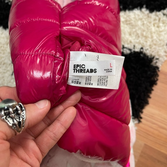 EUC Girl’s Size Large Epic Threads Reversible Puffer Vest Girl’s Aged 10-12 Yrs - Picture 7 of 12